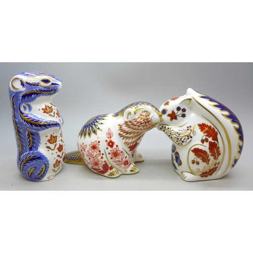 2037 - Three Royal Crown Derby paperweights comprising of chipmunk, beaver and squirrel, all with stoppers