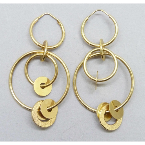 7043 - A pair of 9ct gold circle drop earrings with textured finish, 6.3g, 6.2cm drop