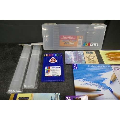 5032 - A collection of assorted artists materials and tools including pastel pad, sketchpad, oil pastels, w... 