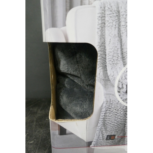 5047 - A Brookstone heated throw - 50”x 60” Boxed
