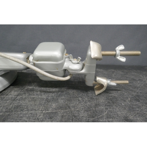 5057 - A magnifying glass - industrial with clamp and light