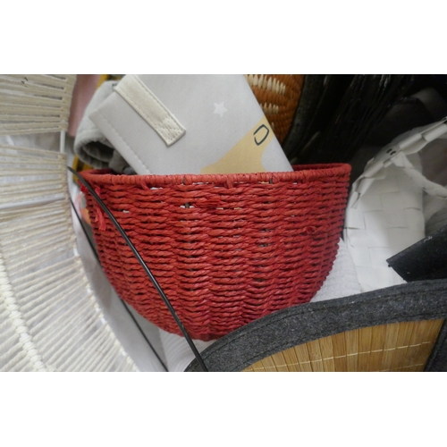 5072 - A large ton bag of assorted laundry bags and other items