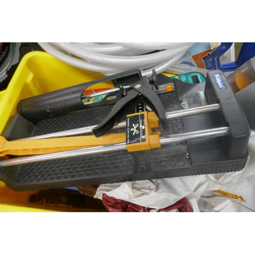 5073 - A quantity of assorted tools including bow saws, manual cutters, etc.
