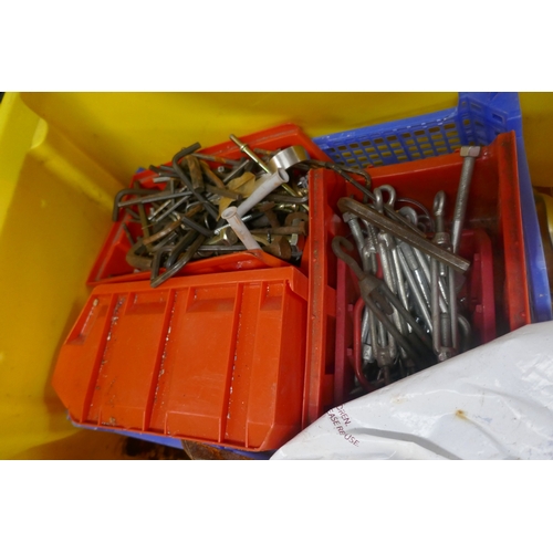 5073 - A quantity of assorted tools including bow saws, manual cutters, etc.