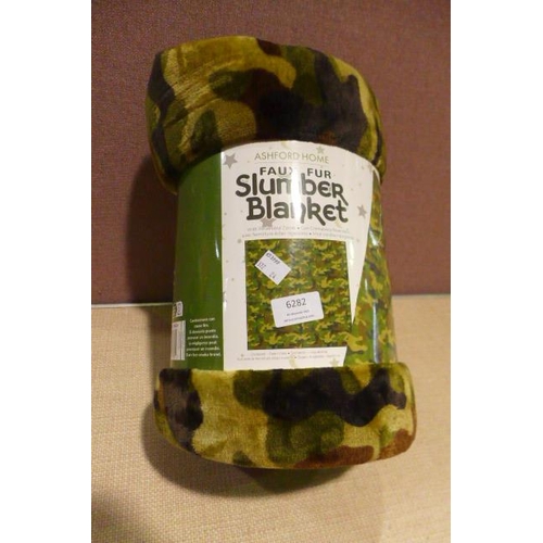 6282 - Faux fur Slumber blanket (372-24) *This lot is subject to VAT