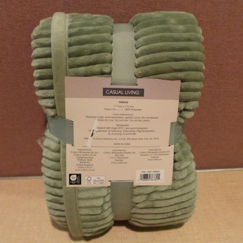 6283 - Casual Living textured plush throw (372-23) *This lot is subject to VAT