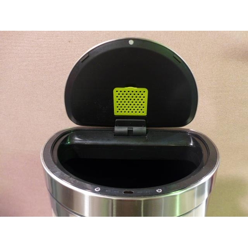 6298 - 47l Eko semi round bin   (372-416) *This lot is subject to VAT
