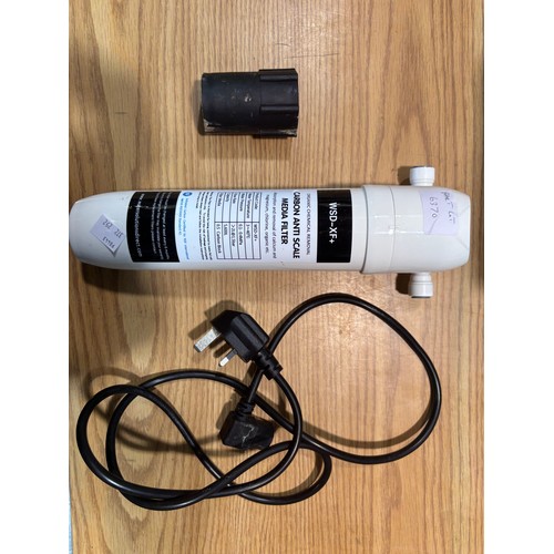 6370 - Reginox Tribezi chrome hot tap and tank, original RRP £249.99 + VAT (372-252) *This lot is subject t... 