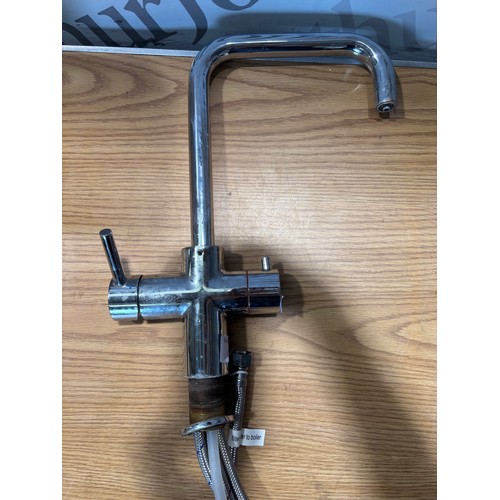 6370 - Reginox Tribezi chrome hot tap and tank, original RRP £249.99 + VAT (372-252) *This lot is subject t... 