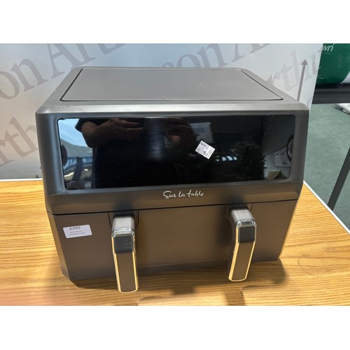 6389 - Sur La Table air fryer  (372-388) *This lot is subject to VAT
