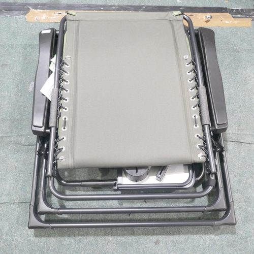 6274 - Timber Ridge Zero Gravity lounger (372-50) *This lot is subject to VAT