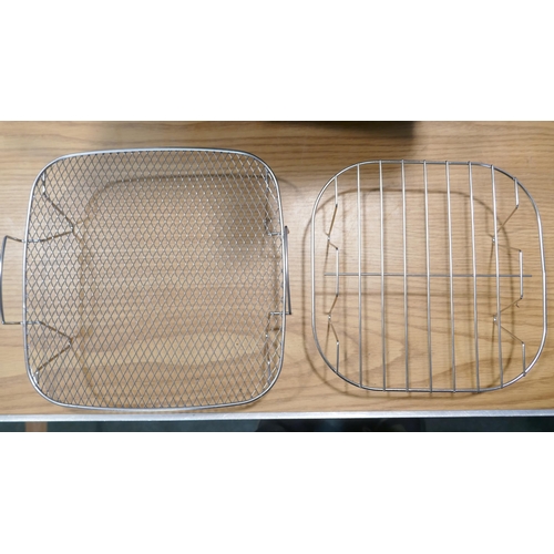 6362 - Gourmia window air fryer  (372-327) *This lot is subject to VAT