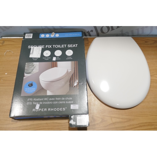 6363 - Roper Rhodes secure fix toilet seat   (372-254) *This lot is subject to VAT