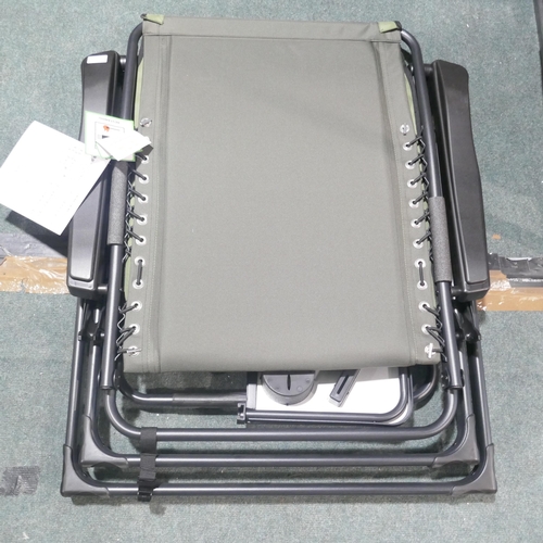 6383 - Timber Ridge Zero Gravity lounger (372-48) *This lot is subject to VAT