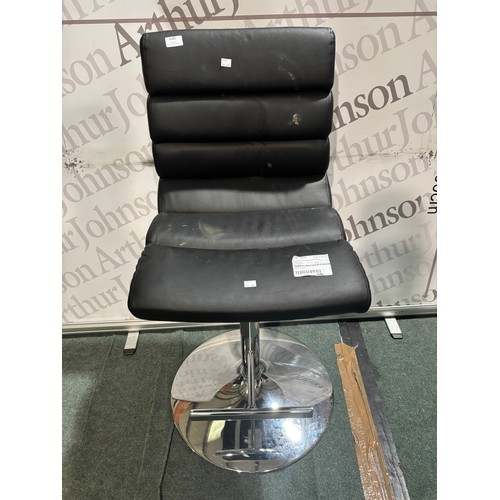 6380 - Two Bennett gaslift bar stools (372-248,251) *This lot is subject to VAT