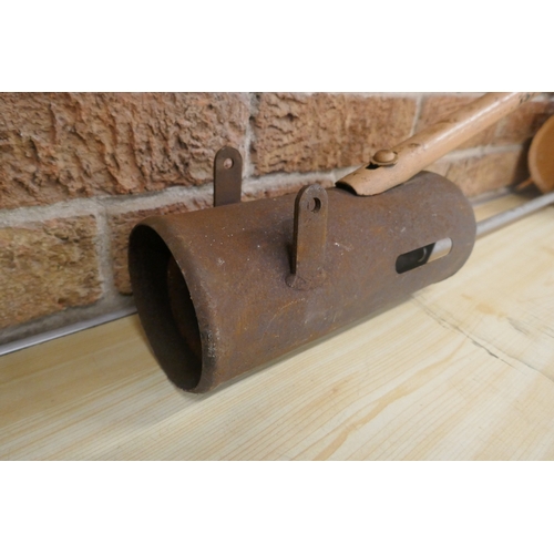 5066A - A Sheen X-300 flame gun