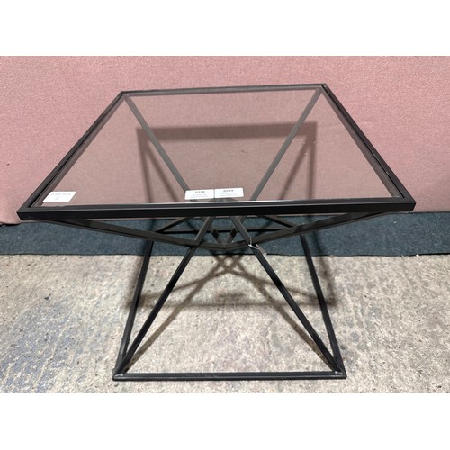 3183 - A black Parisienne metal lamp table