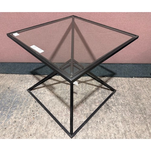 3183 - A black Parisienne metal lamp table