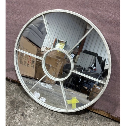 3201 - A Valence Round White Mirror