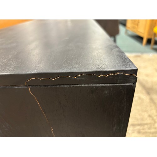 3199 - A Ripple sideboard (Damaged)