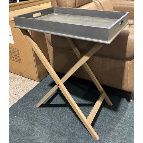 3174 - A Kipling butler tray on stand