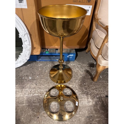3153 - A gold effect 4 bottle champagne holder