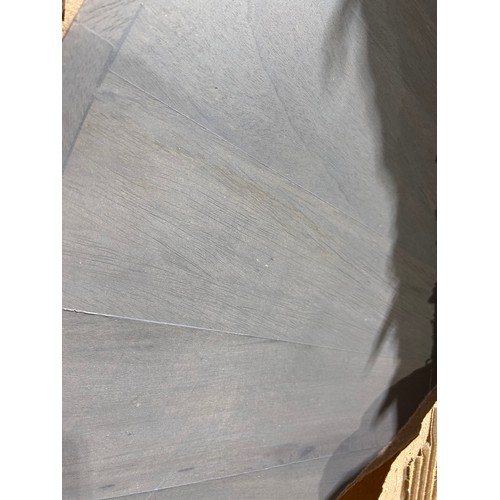 3248 - A Sunburst Round dining Table (unchecked)