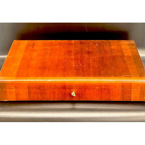 2249 - A six setting Sheffield Cutlery canteen of cutlery in case, incomplete