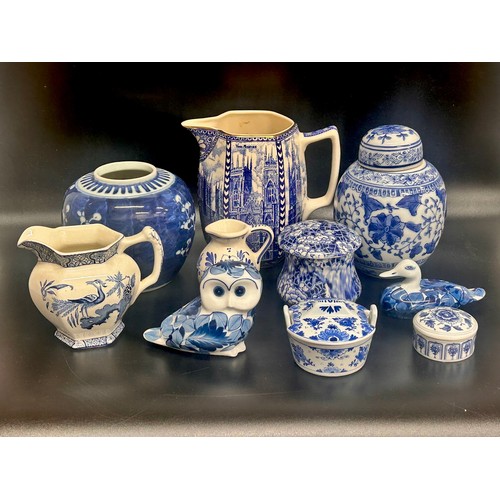 2263 - Collection of blue and white mixed china to include ginger jar, Wood & Sons 'Yuan' jug, Old Chelsea ... 