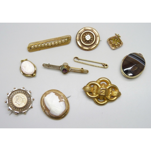 7157 - A collection of Victorian and later jewellery