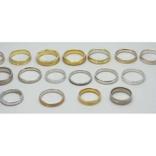 7167 - A collection of modern band rings