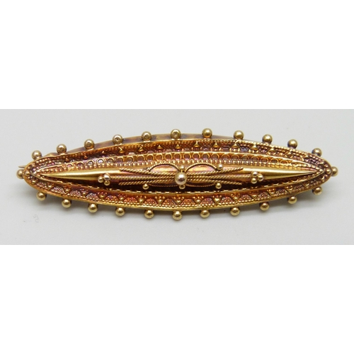 7177 - A Victorian 15ct gold brooch, hallmarks worn, possibly Birmingham, 1897, 3.1g, 4.6cm