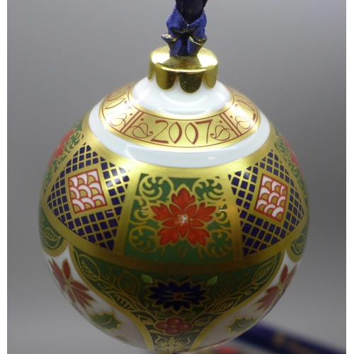 two-royal-crown-derby-porcelain-christmas-baubles-imari-pattern