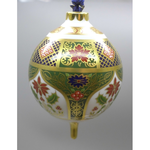 two-royal-crown-derby-porcelain-christmas-baubles-imari-pattern