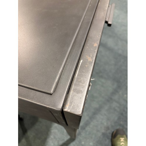 3165 - A Ottinge 2 drawer metal console/desk