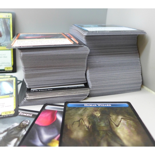 2291 - A large collection of Magic The Gathering cards, approximately 1000