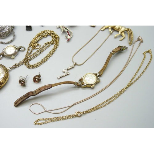 7194 - A collection of costume jewellery