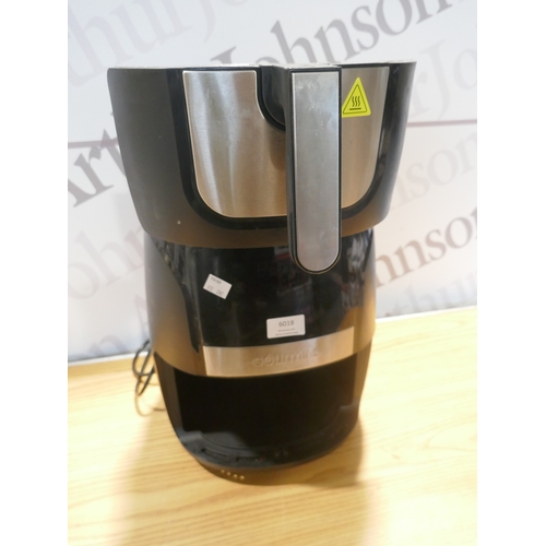 6021 - A Gourmia air fryer, (372-282) *This lot is subject to VAT