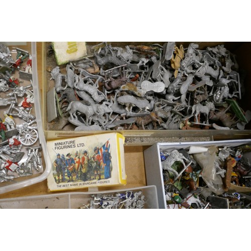 2200 - Two boxes of metal soldier figures, large collection of painted and unpainted model soldiers, mainly... 