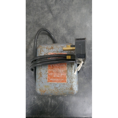 5054 - A bag of assorted power tools including Black and Decker drill, drill sharpener, polisher, etc** Bla... 