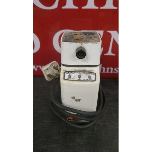 5054 - A bag of assorted power tools including Black and Decker drill, drill sharpener, polisher, etc** Bla... 