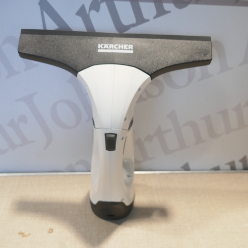 6016 - Two cordless window vacs KArcher and Beldray *This lot is subject to VAT