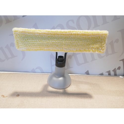 6016 - Two cordless window vacs KArcher and Beldray *This lot is subject to VAT