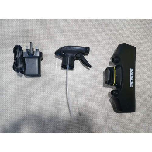 6016 - Two cordless window vacs KArcher and Beldray *This lot is subject to VAT