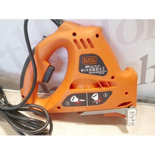 6068 - A Black & Decker 400w Scorpion saw *This lot is subject to VAT