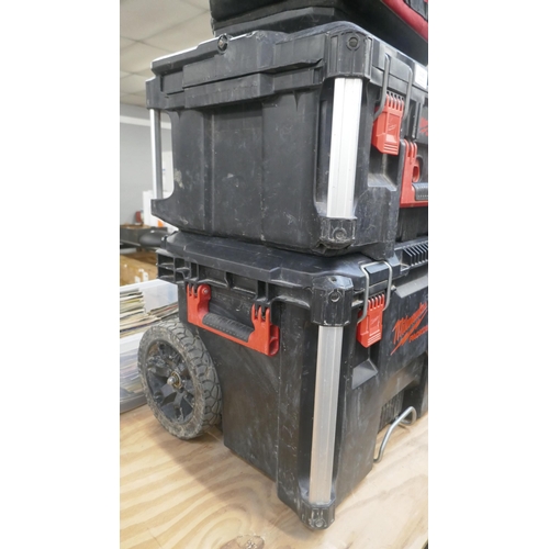 5133 - A Milwaukee packout bag and a Milwaukee packout trolley