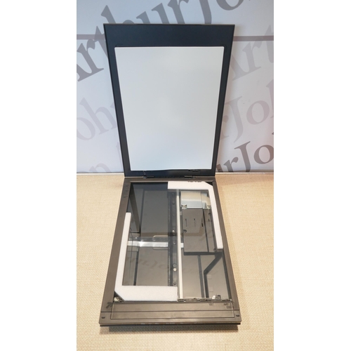 6109 - A Canon high speed and stylish scanner *This lot is subject to VAT