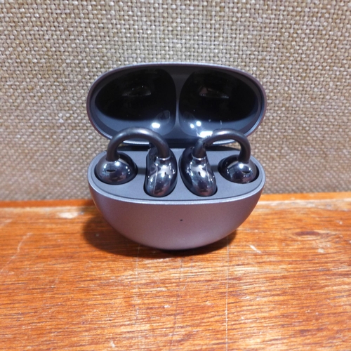 6184 - A Huawei freeclip wireless earbuds  * This lot is subject to VAT