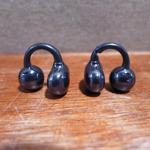 6184 - A Huawei freeclip wireless earbuds  * This lot is subject to VAT