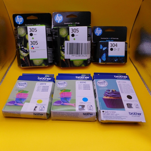 6282 - A quantity of printer inks to include HP and Brother *This lot is subject to VAT